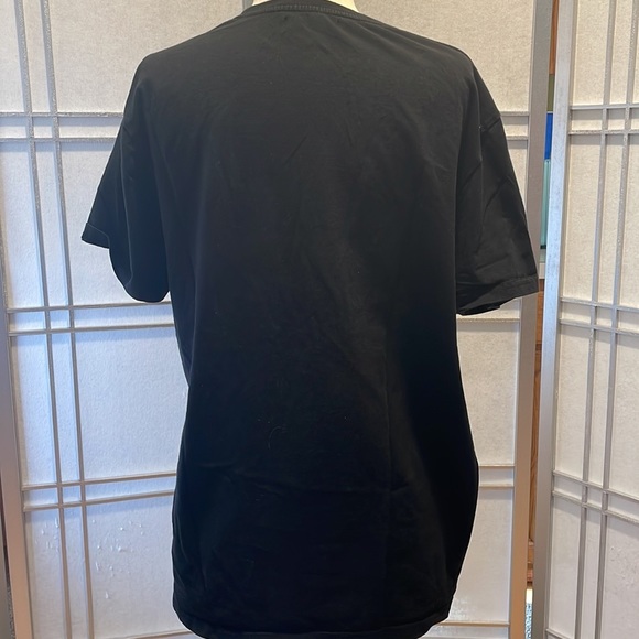 *Black Luck Charm T-shirt Hot Topic Size L - Picture 3 of 5